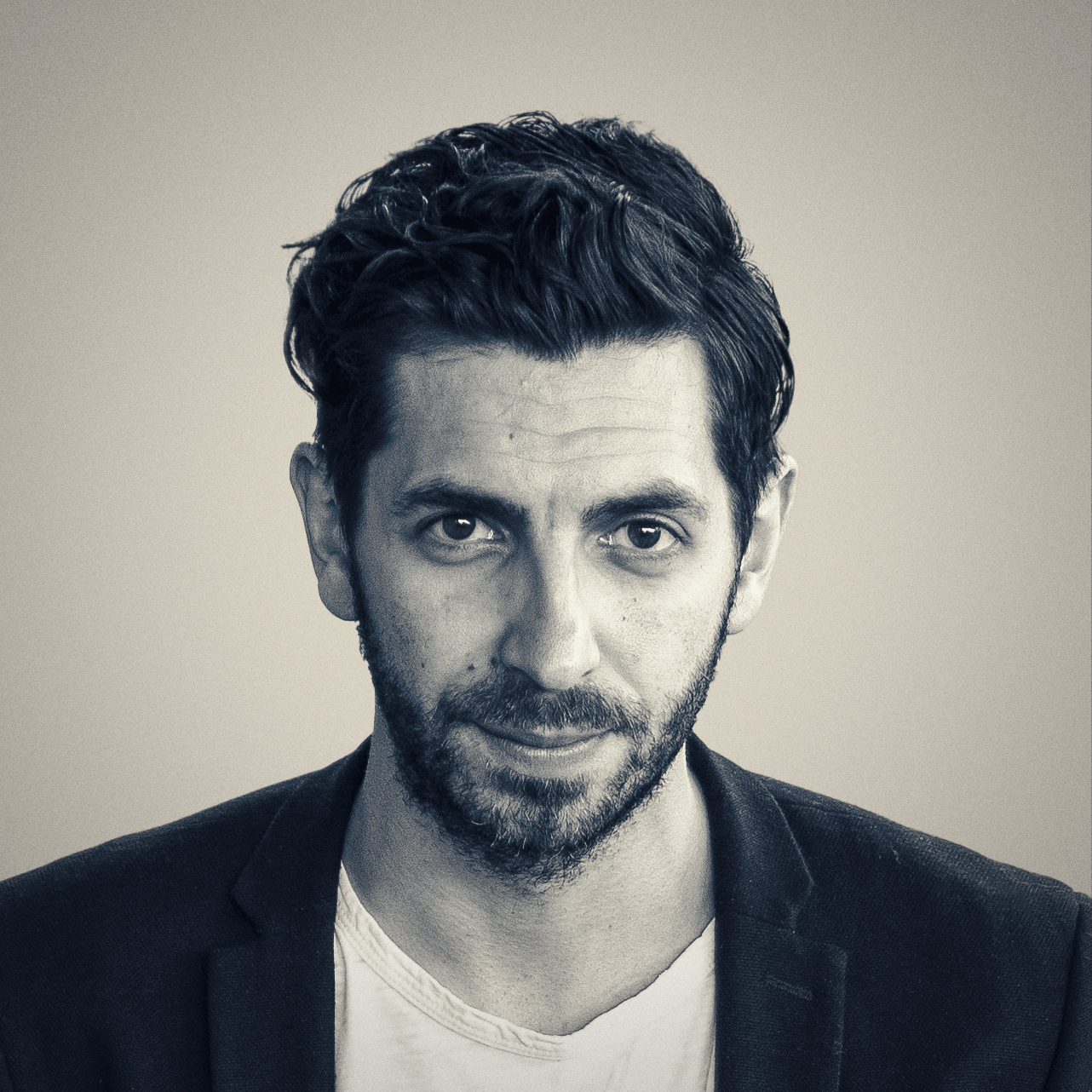 Portraitfoto von Simon Awiszio